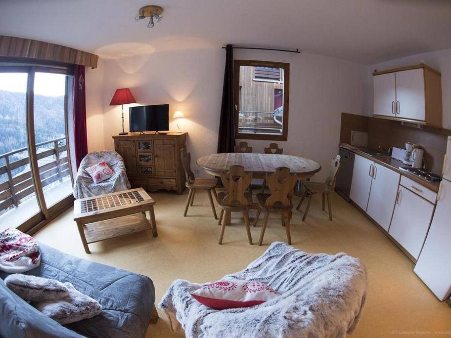 Vaujanylocations - Chalet De Marie Værelse billede